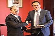 مذكرة تعاون بين اتحاد الغرف اللبنانية والغرفة الجزائرية